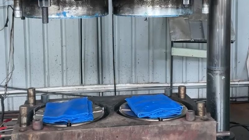 江苏精密模具加工设备供应商：揭秘高效生产的秘密武器**