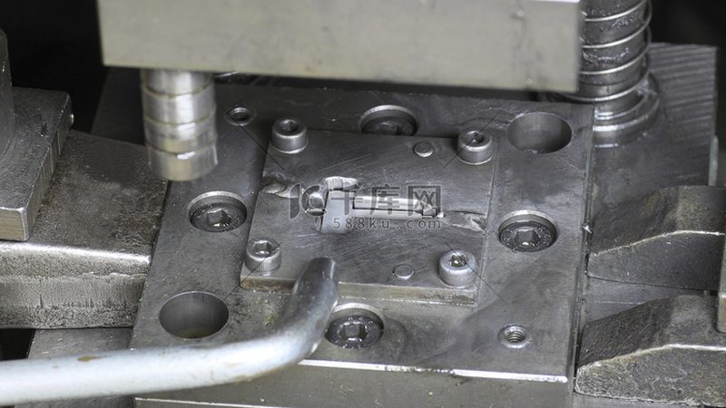 家电模具定制流程：揭秘模具制造的五大关键环节