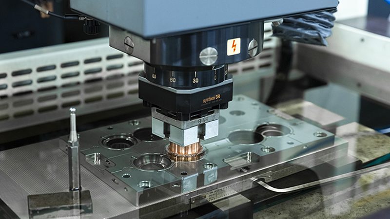 汽车内外饰模具配件：揭秘其背后的关键工艺**