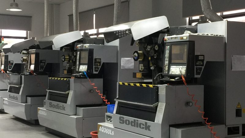白色家电外壳模具定制：规格解析与选型要点