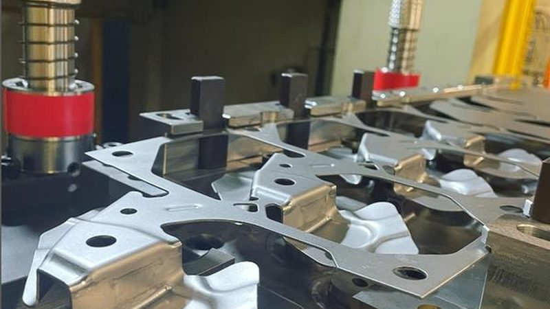 双色注塑模具定制：深圳厂家的工艺与选择要点
